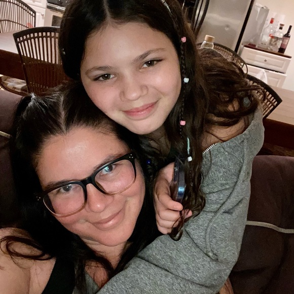 Meet your Posher, Cynthia - Picture 6 of 7